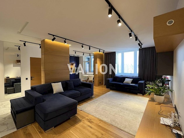 Продажа 3-х комнатной квартиры с дизайнерским ремонтом, Осокорки, ул. Бориса Гмыри, 4