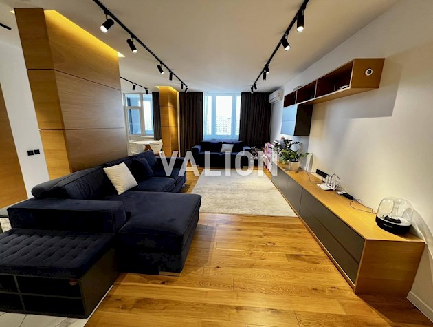 Продажа 3-х комнатной квартиры с дизайнерским ремонтом, Осокорки, ул. Бориса Гмыри, 4