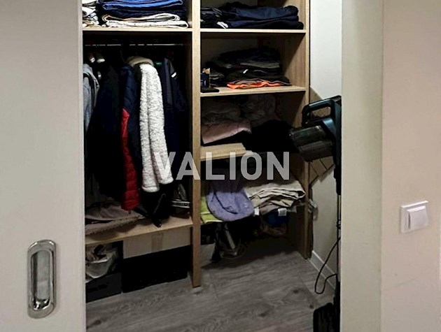 Продается двухкомнатная квартира по улице Олега Мудрака( Наумова), 41