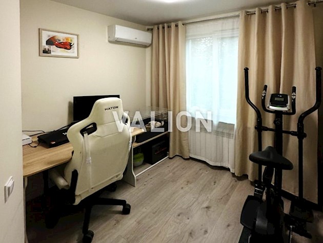 Продается двухкомнатная квартира по улице Олега Мудрака( Наумова), 41