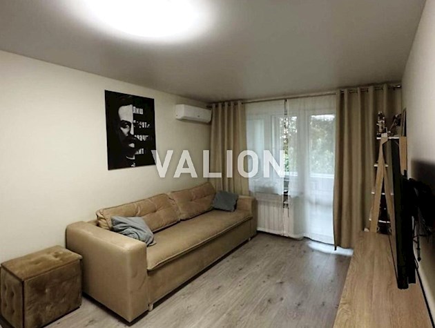 Продается двухкомнатная квартира по улице Олега Мудрака( Наумова), 41