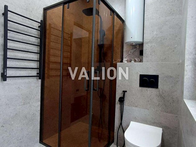 Продаж 1-кімнатної квартири із стильним ремонтом у ЖК Нова Англія. Без меблів