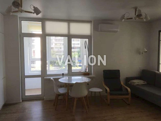 Продам 1-комнатную квартиру площадью 45 м2, ул. Драгоманова 10, Позняки, ЖК Телескоп