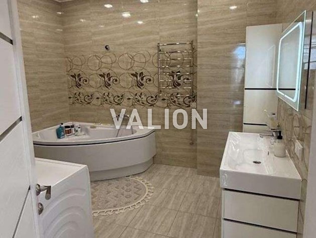 Продажа 2-к квартиры ул. Авиаконструктора Антонова 2б