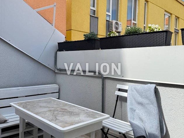 Продажа 2-к квартиры улица Березнева 12 ЖК Комфорт Таун, Дарница Левый берег.