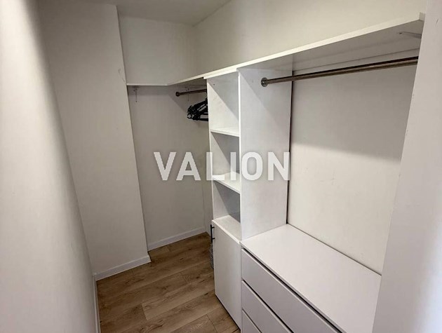 Продажа 2-к квартиры улица Березнева 12 ЖК Комфорт Таун, Дарница Левый берег.