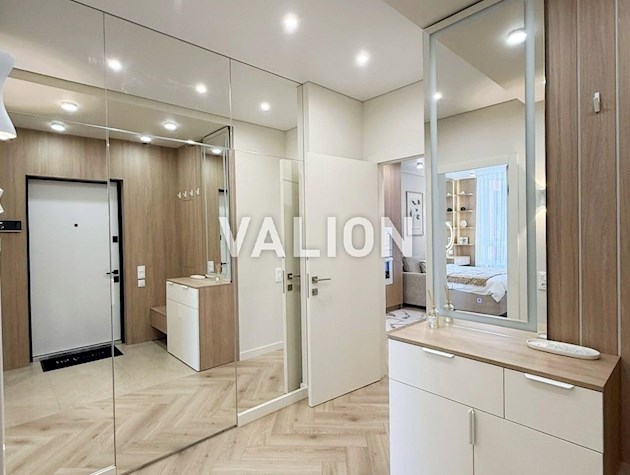 Продается 1-комнатная квартира, ЖК «Республика» (Теремки), улица Семьи Кистяковских, 10