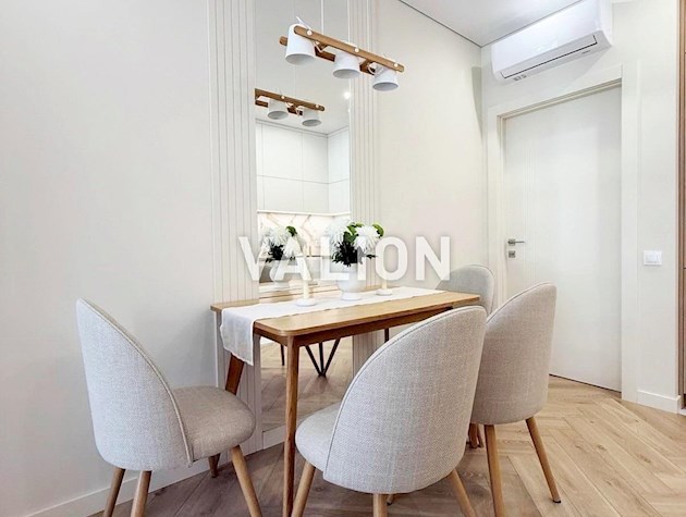 Продается 1-комнатная квартира, ЖК «Республика» (Теремки), улица Семьи Кистяковских, 10