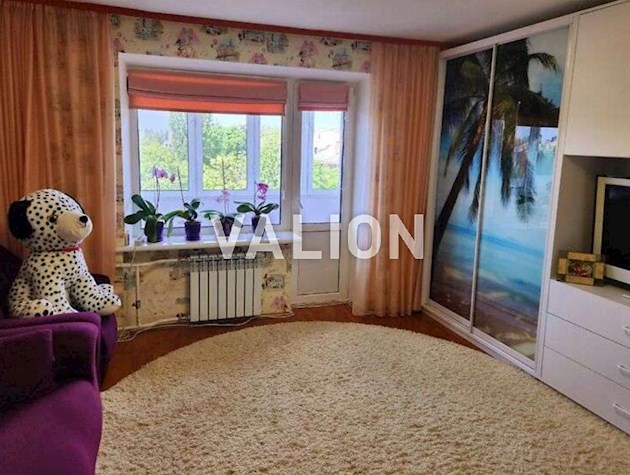 Продажа 4-к квартиры ул. Салютная 4а Шевченковский район