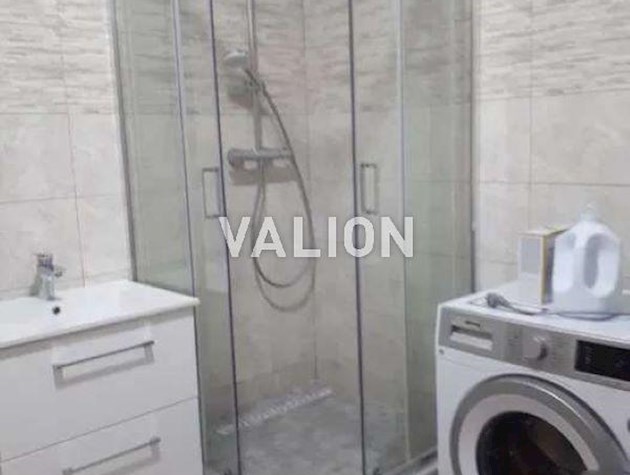 Продаж 3-к квартири вул. Рижська 8