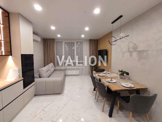 Продажа 3-к квартиры улица Всеволода Змиенко 15/23