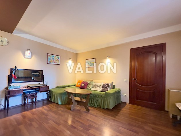 Продажа 2 комн. квартиры 46 кв.м по ул. Владимира Сикевича 12, Севастопольская площадь