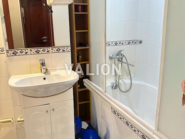 Продажа 2 комн. квартиры 46 кв.м по ул. Владимира Сикевича 12, Севастопольская площадь