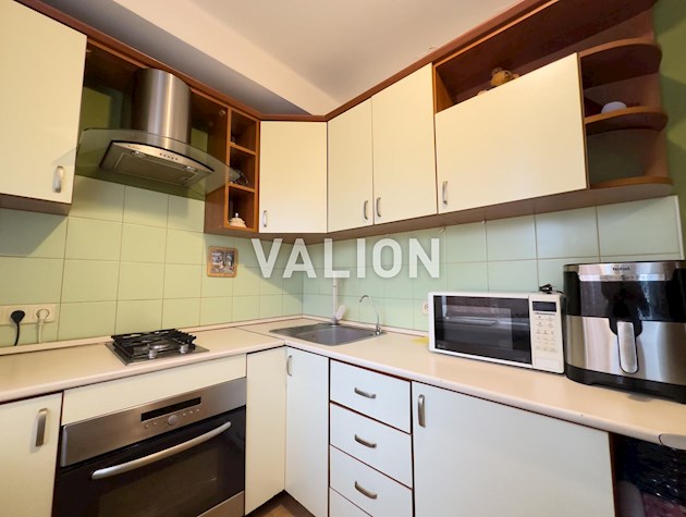 Продажа 2 комн. квартиры 46 кв.м по ул. Владимира Сикевича 12, Севастопольская площадь