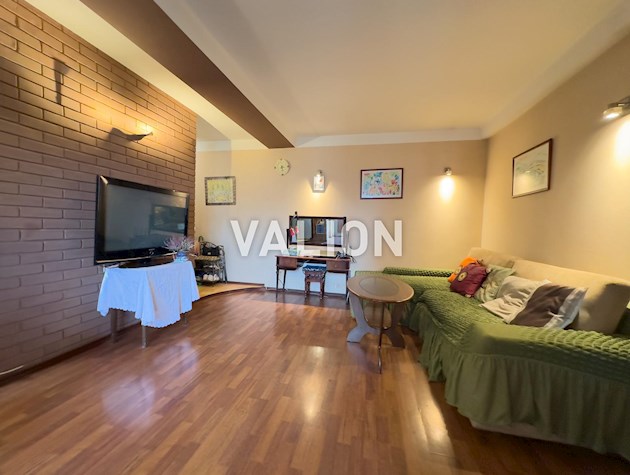 Продажа 2 комн. квартиры 46 кв.м по ул. Владимира Сикевича 12, Севастопольская площадь