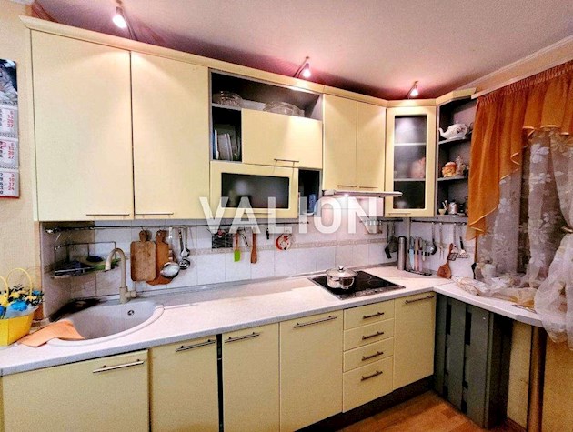 Продажа 4-к квартиры просп.Красной калины 72