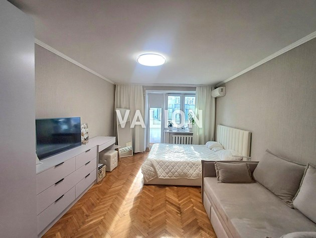 Продаж 1 кімнатної квартири вул.Саксаганського 92/94