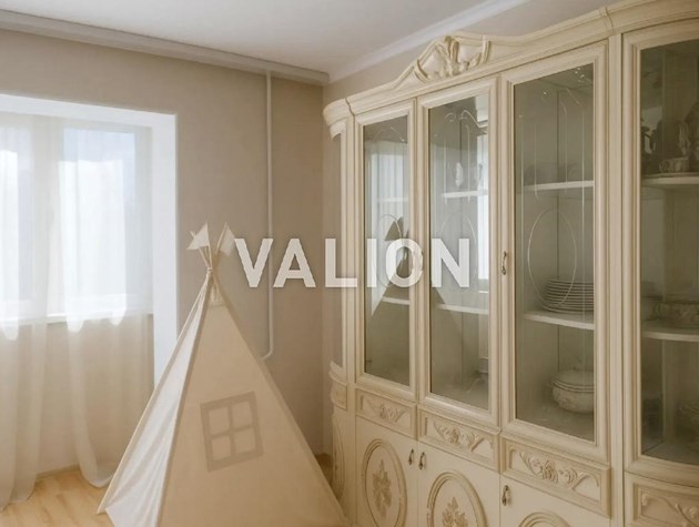 Продам 3 комн. по ул. Йорданская 11 а., метро Оболонь.