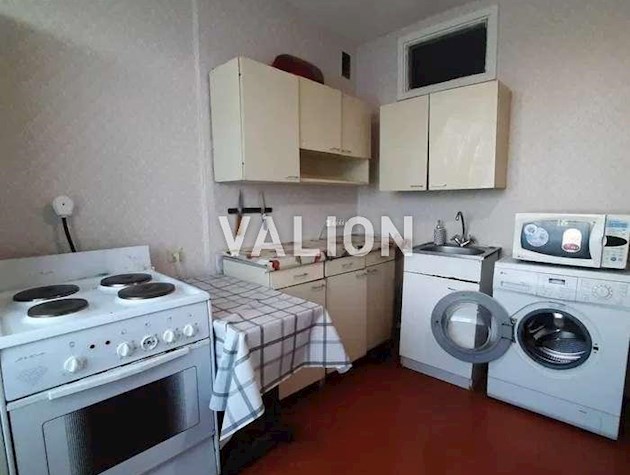 Продаж 2-к квартири вул. Сосницька 10