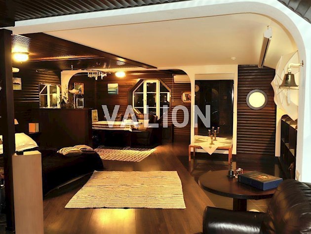 Продаж 1-кімнатної квартири по вул. Сім’ї Стешенка (Строкача), 7