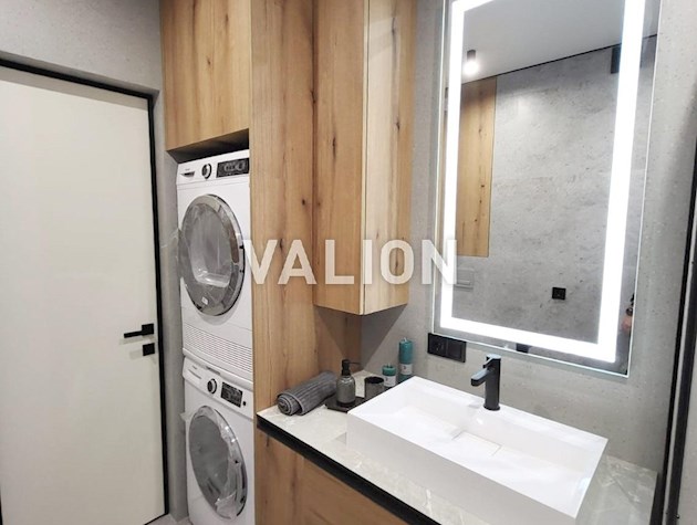 Продается 1-комнатная квартира, ЖК Республика (Теремки), улица Семьи Костяковских, 10