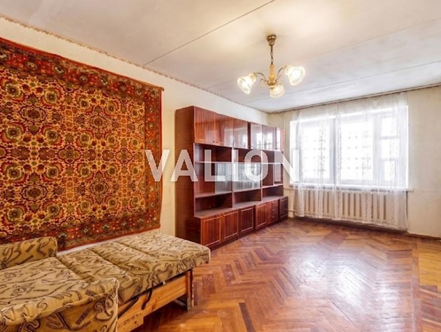Продаж 3-к квартири Чоколівський бульв. 40