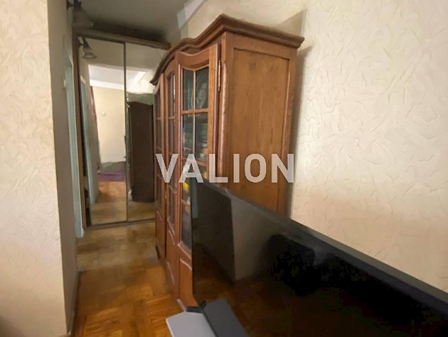 Продажа просторной 3-комнатной квартиры на бульваре Верховного Совета, 29а