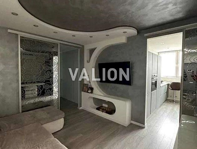 Продажа 5-к квартиры ул. Драгоманова 2