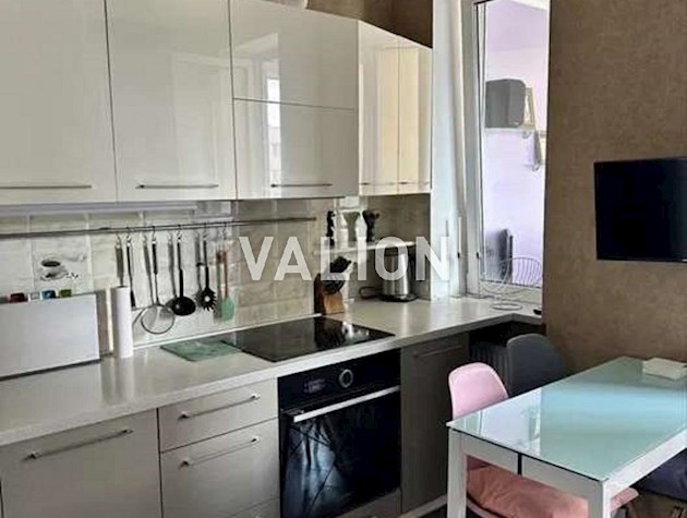 Продаж 1-к квартири вул. Олевська 5