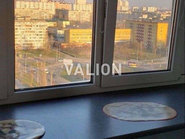 Продажа двухкомнатной квартиры на Оболонской (Дружбы Народов) пл. 3