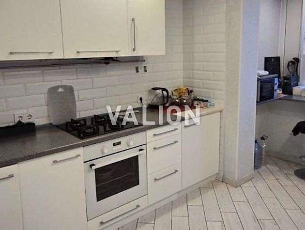 Продажа двухкомнатной квартиры на Оболонской (Дружбы Народов) пл. 3