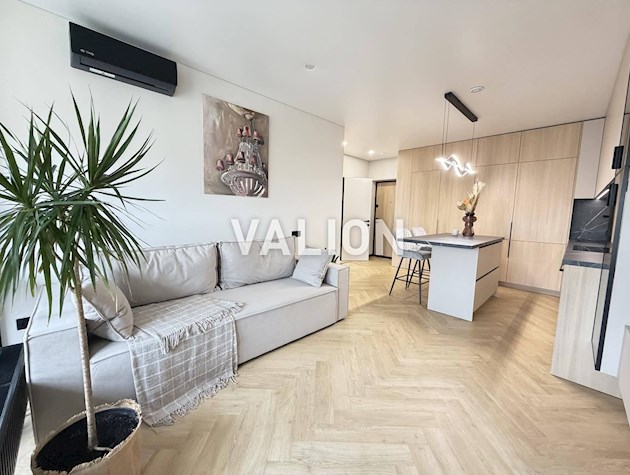 Продажа 1-комнатной квартиры в ЖК «Варшавский-2», ул. Семьи Кристеров, 16