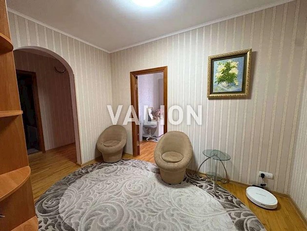 Продажа 2-к квартиры ул. Драгоманова 8