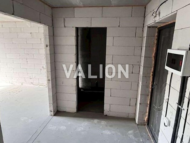 Продажа 2-к квартиры ул. Михаила Максимовича 32б