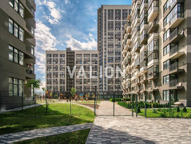 Продажа 4-комнатной двухуровневой квартиры в ЖК Варшавский 2