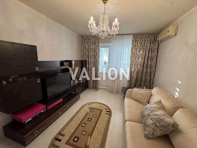 Продется 3-к. квартира ул. А.Ахматовой, 15 Позняки, Дарницкий р-н