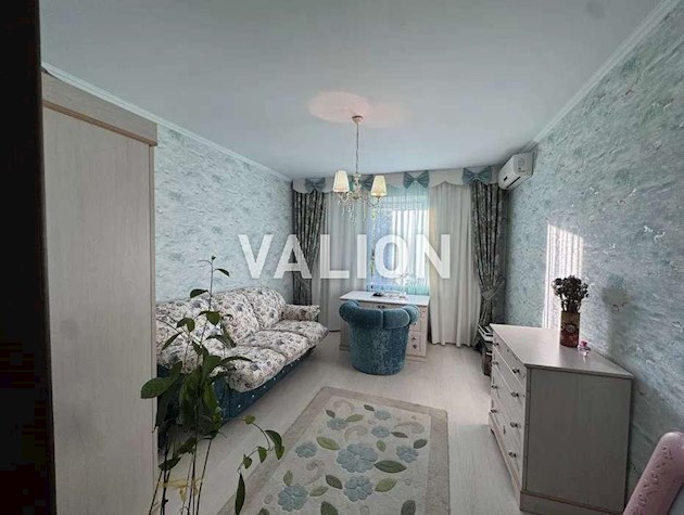 Продется 3-к. квартира ул. А.Ахматовой, 15 Позняки, Дарницкий р-н