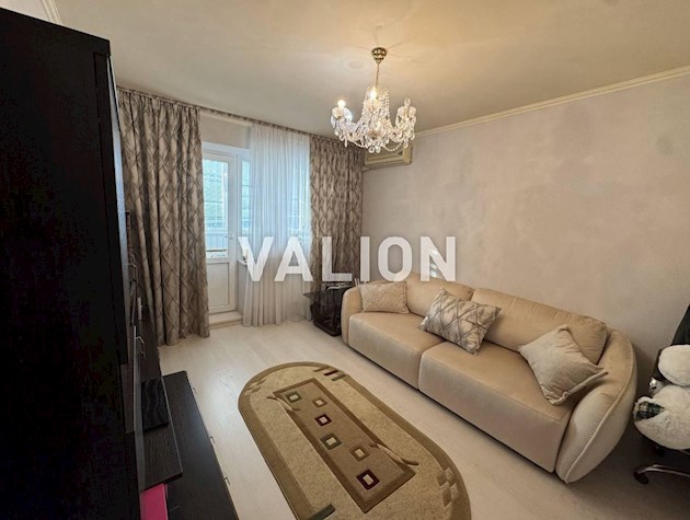 Продется 3-к. квартира ул. А.Ахматовой, 15 Позняки, Дарницкий р-н