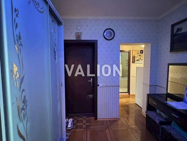 Продется 3-к. квартира ул. А.Ахматовой, 15 Позняки, Дарницкий р-н