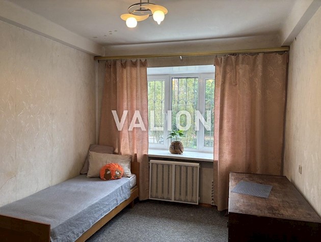 Продажа 3-комнатной квартиры ул.Антонова 43 Соломенский район