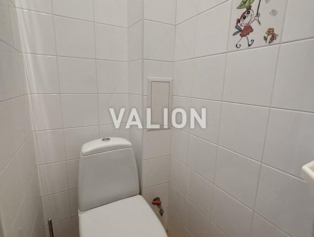 Продажа 3-комнатной квартиры ул.Антонова 43 Соломенский район