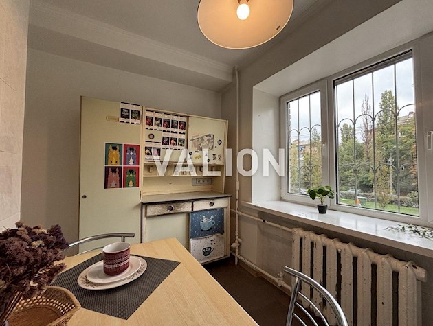 Продажа 3-комнатной квартиры ул.Антонова 43 Соломенский район