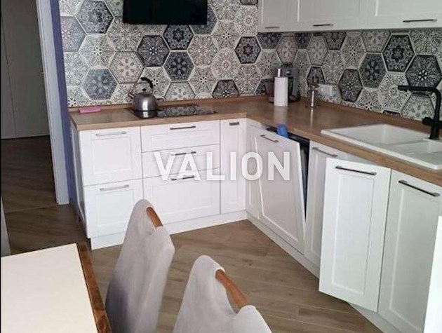 Продажа 2-к квартиры ул. Михаила Донца 2а