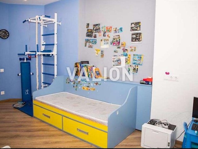 Продажа 2-к квартиры ул. Михаила Донца 2а