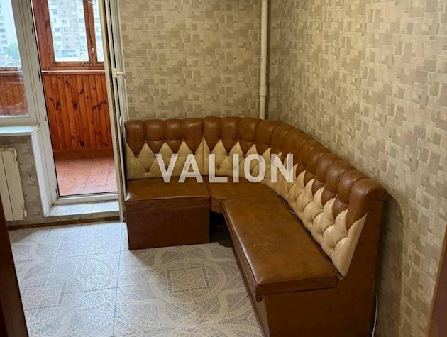 Продажа 3-к квартиры Киев, Дарницкий, ул. Анны Ахматовой, 15