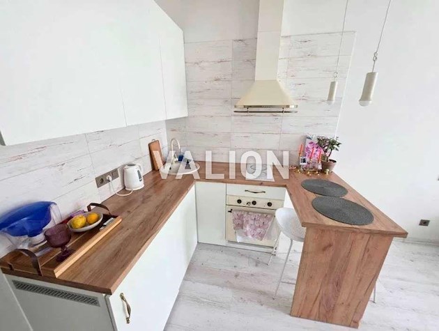 Продаж 1-к квартири вул. Кам’янська 128