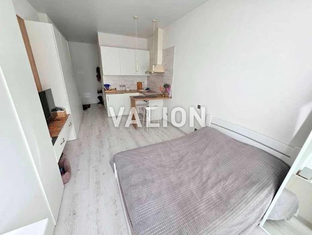 Продаж 1-к квартири вул. Кам’янська 128