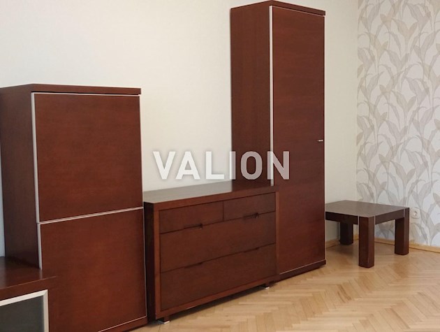 Продажа 2 комн квартиры возле станции метро Печерская, бул. Леси Украинки 28а.