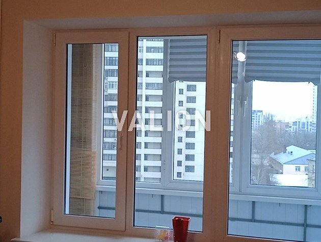 Продажа 2 комн квартиры возле станции метро Печерская, бул. Леси Украинки 28а.