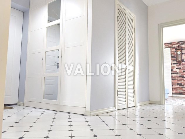 Продам 3 комнатную квартиру в ЖК Династия Василия Липковского 37в